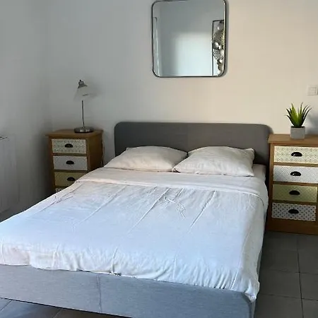 Appartement Studio Bourg Au Calme, En Plein Centre Ville, à 10min Des Plages Océanes