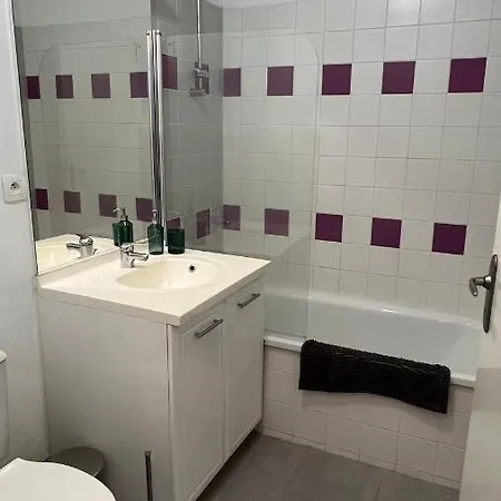 Studio Bourg Au Calme, En Plein Centre Ville, à 10min Des Plages Océanes Appartement